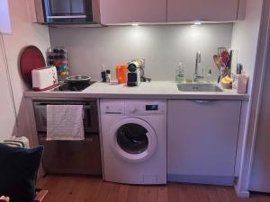 Montmartre Bright & Quiet