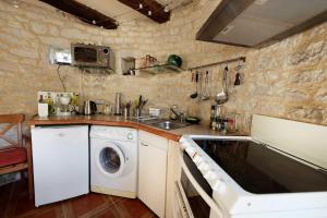 Maisons de vacances Le Pigeonnier - Piscine - Jardin - Calme : photos des chambres