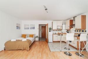 Helle Wohnung - Free Parking (Höhe max. 1,52m)