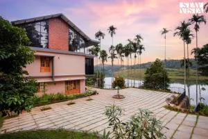 Rivera The Lake View with Indoor Games by StayVista - Wayanad