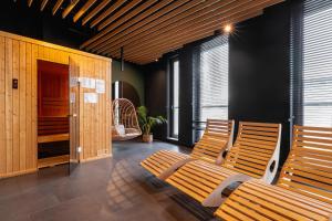 Exclusive Apartment in Katowice with Balcony, Parking, Gym and Sauna by Noclegi Renters