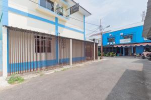 RedDoorz Plus near RSUD Gunung Jati Cirebon