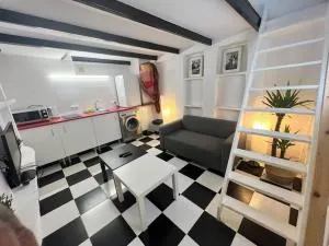 Nice apartment at street level 20 min from SOL-Piern - Moratalaz