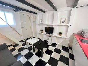 Nice apartment at street level 20 min from SOL-Piern