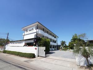 RoomQuest One Bangsaray - Ubytování bez kategorie ve městě Bang Sare