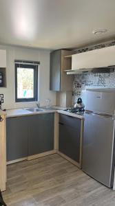 LES DUNES - Les pieds dans l eau- TORREILLES PLAGE