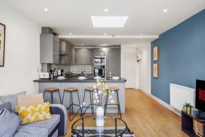 Modern Bristol Abode - Parking and Garden