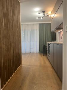 Yellow Stone Apartment