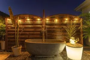 Magnifique Bungalow et Jacuzzi au cœur des plages - Bazin