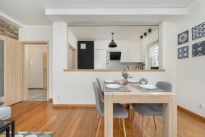 One Bedroom Apartment Nadodrze with FREE GARAGE Wrocław by Noclegi Renters