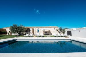 ISULATRAVEL - Villa Torre Molino with HEATED POOL