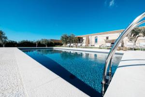 ISULATRAVEL - Villa Torre Molino with HEATED POOL