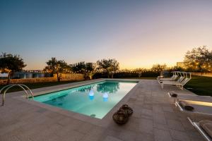 ISULATRAVEL - Villa Torre Molino with HEATED POOL