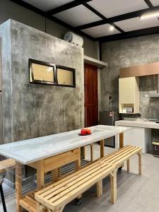 Travelers Stay @ Ipoh (10Pax)