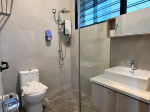 Travelers Stay @ Ipoh (10Pax)