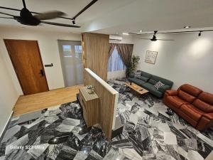Travelers Stay @ Ipoh (10Pax)