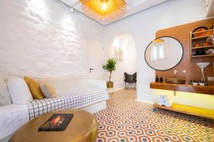 KYMA & HELIOS Deluxe Suites with Hot Tub at AmazeU Suites Naxos