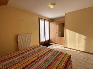 Maisons de vacances Maison spacieuse 8 pers avec terrasse - St-Chaffrey-S.Chevalier - FR-1-330E-134 : photos des chambres