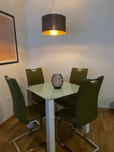 SQUARE - 伊万尼察