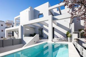 Akonizia Luxury House - With Private Heated Pool and Jacuzzi