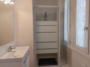 Apartment Le Petit Robinson-7 by Interhome