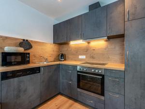 Apartment Leo-2 by Interhome