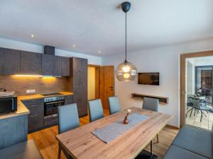 Apartment Leo-1 by Interhome - 3-star hotels in Kappl