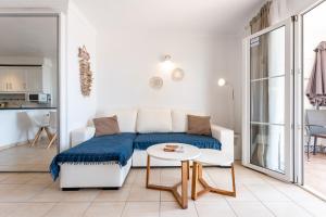 Cozy beach front house with open sea views located in Calahonda only few minutes away from Marbella - Costa del sol - CS120