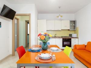Apartment Carlo Gaia 165 by Interhome