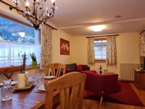 Apartment Rätia I by Interhome