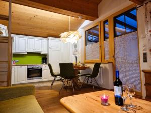 Apartment Rätia II by Interhome