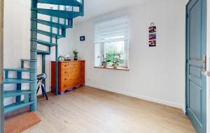 Gorgeous Apartment In Hudimesnil