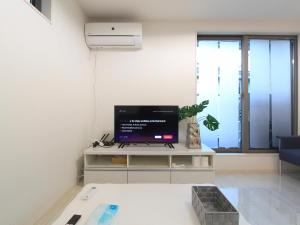 New building Shinjuku area town house