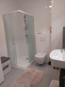 Vana1 Lovinčićeva 3b