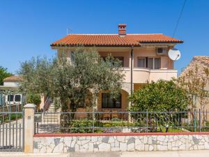 Apartment in Pula near the Sea