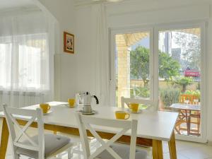 Apartment in Pula near the Sea