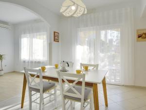 Apartment in Pula near the Sea