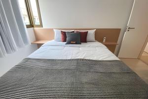 504 Apê Confort na Praia dos Anjos com piscina e lazer