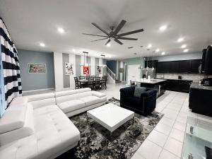2127LC- Windsor Island home