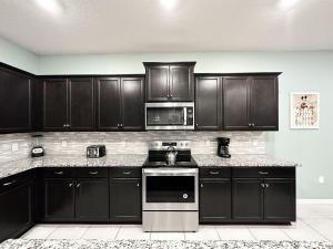 2127LC- Windsor Island home