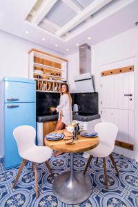 KYMA & HELIOS Deluxe Suites with Hot Tub at AmazeU Suites Naxos