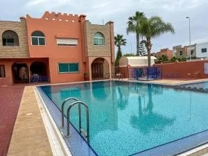 lux appartement avec piscine - Douar el Hadida