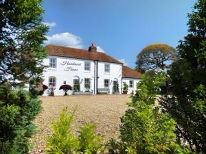 Hambrook House Canterbury - NEW luxury guest house with ESPA Spa complex