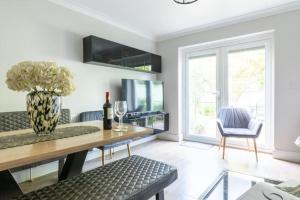 Olive Tree Townhouse, with parking