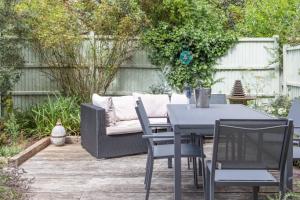 Olive Tree Townhouse, with parking