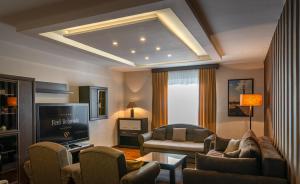 Deluxe Two-Bedroom Apartment with Terrace room in Apartments Feel Belgrade