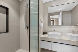 Luxurious Living in the heart of Emaar Beachfront