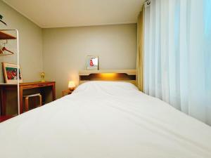 Digital media city 1 stop from Hongdae