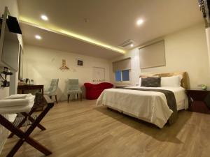 Phòng Tiêu Chuẩn Giường Đôi (Standard Double Room)