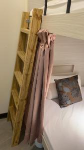 Giường Trong Phòng Ngủ Tập Thể Nữ 6 Giường (Bed in 6-Bed Female Dormitory Room)
